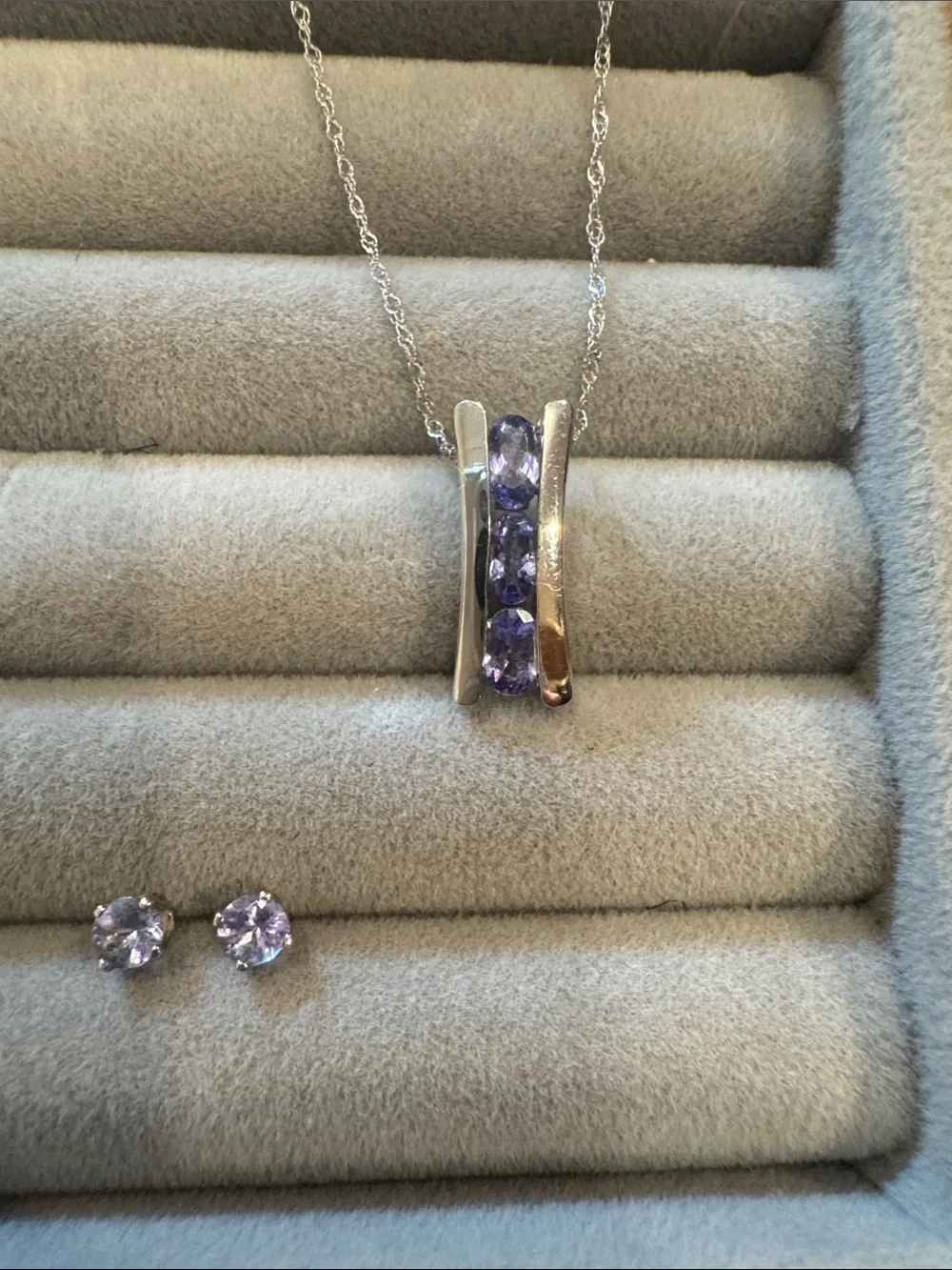 BSI Genuine Tanzanite 925 Sterling Silver Pendant Necklace & Stud Earrings Set